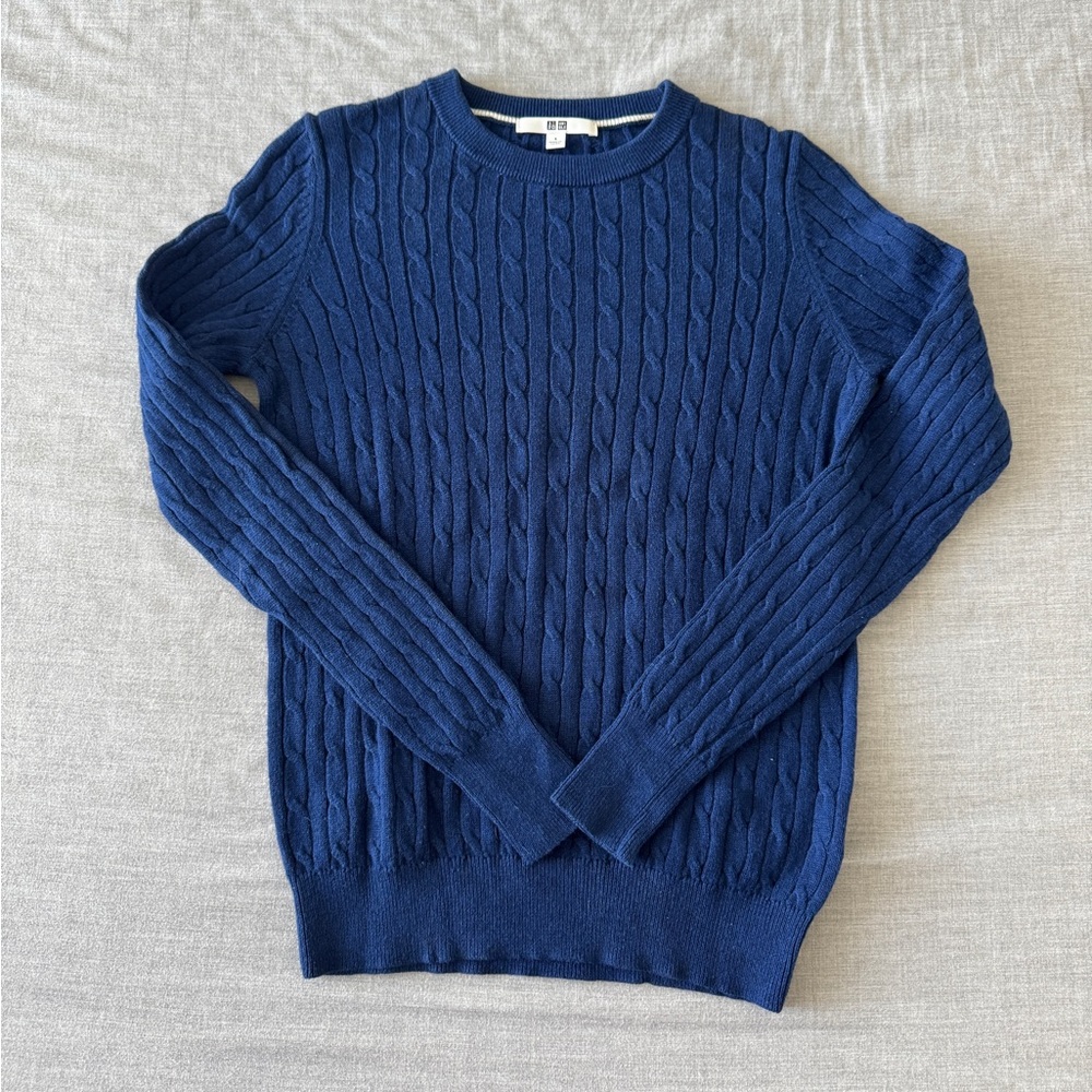 Uniqlo Blue Crewneck Cable Knit Sweater